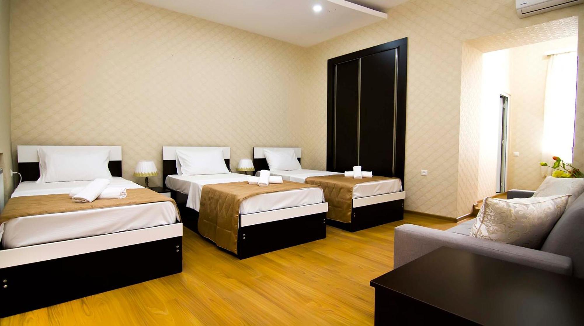 Hotel Care Inn Tbilisi Exteriör bild