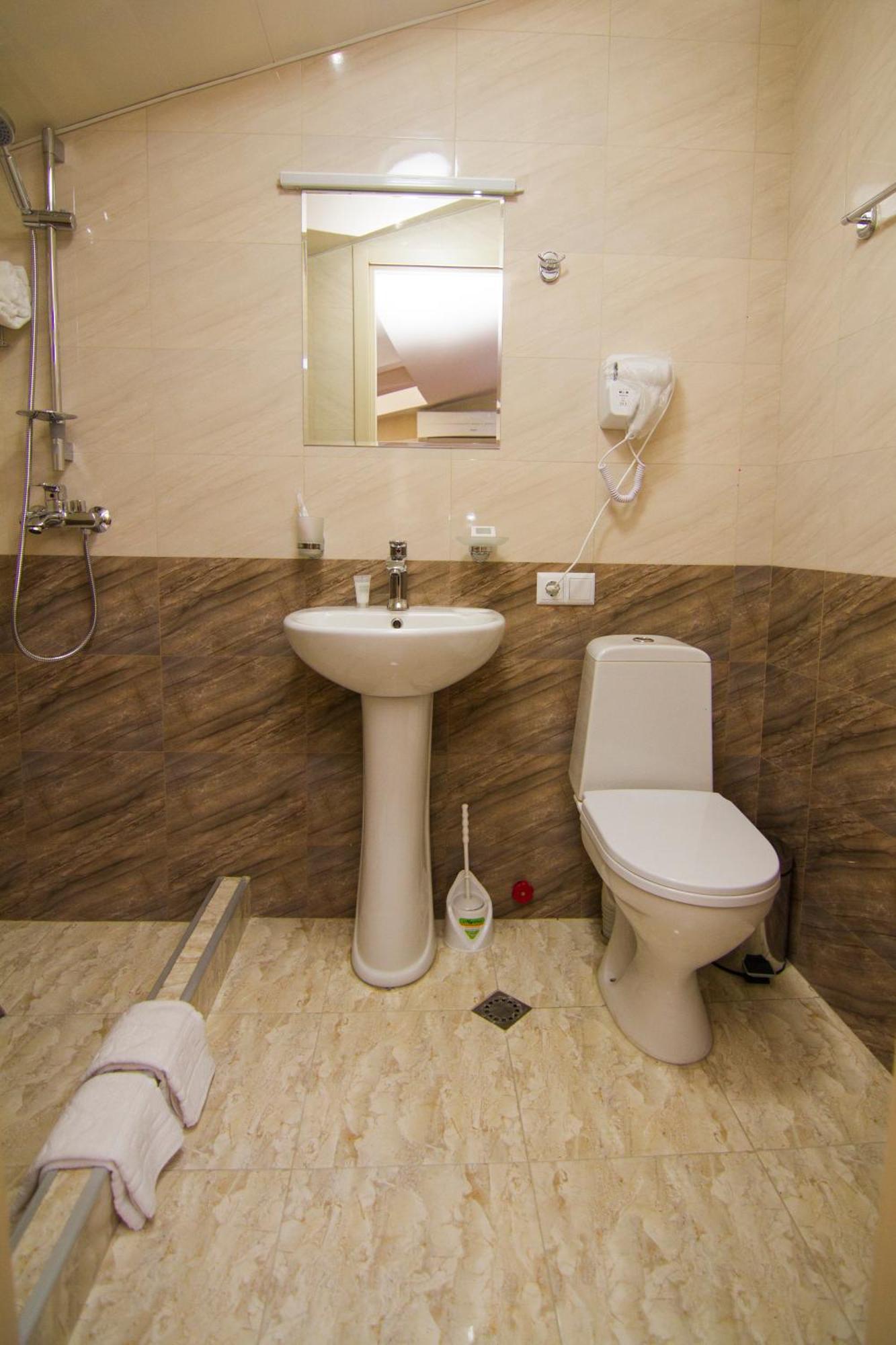 Hotel Care Inn Tbilisi Exteriör bild